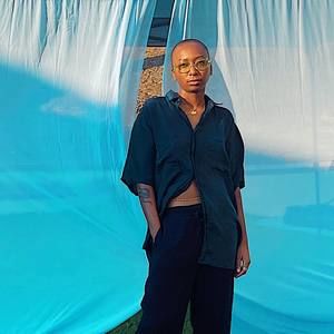 Meet your Posher, Miya